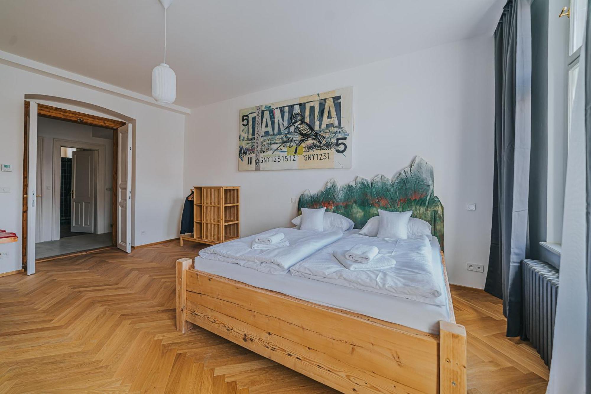 Bohemian Experience Aparthotel Прага Екстериор снимка