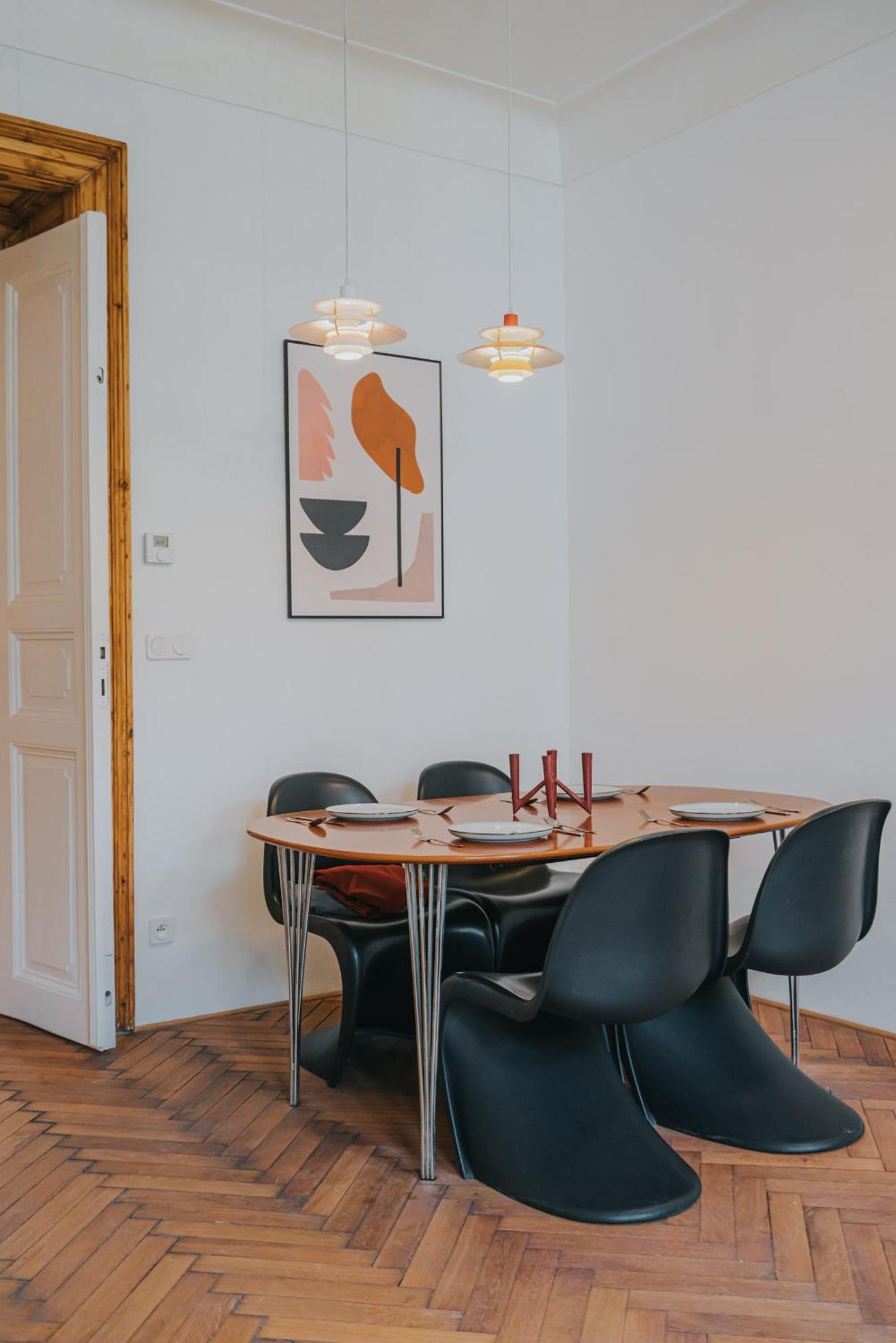 Bohemian Experience Aparthotel Прага Екстериор снимка