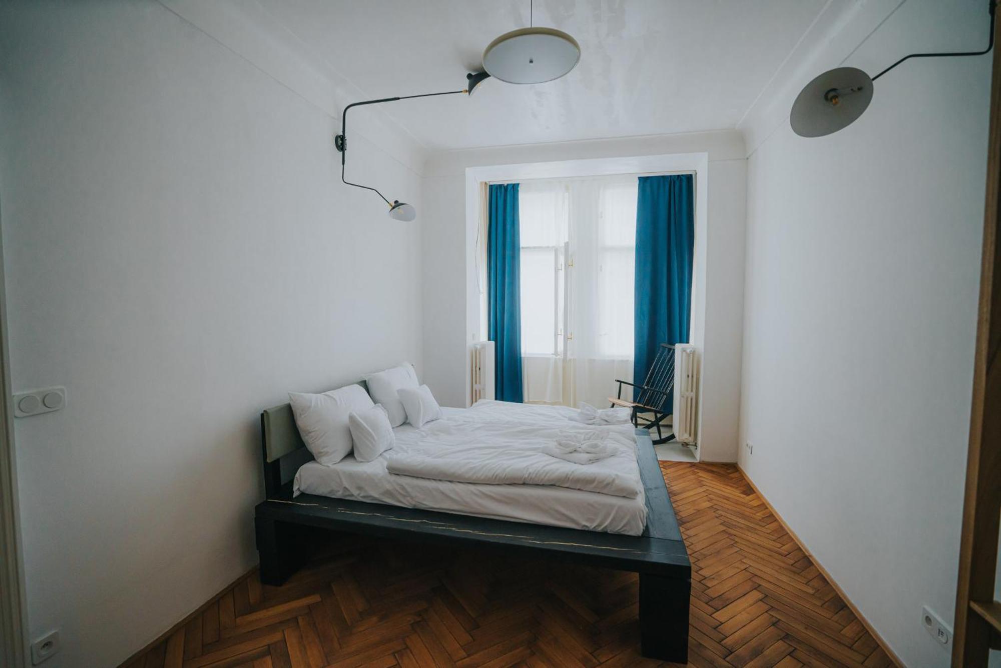 Bohemian Experience Aparthotel Прага Екстериор снимка