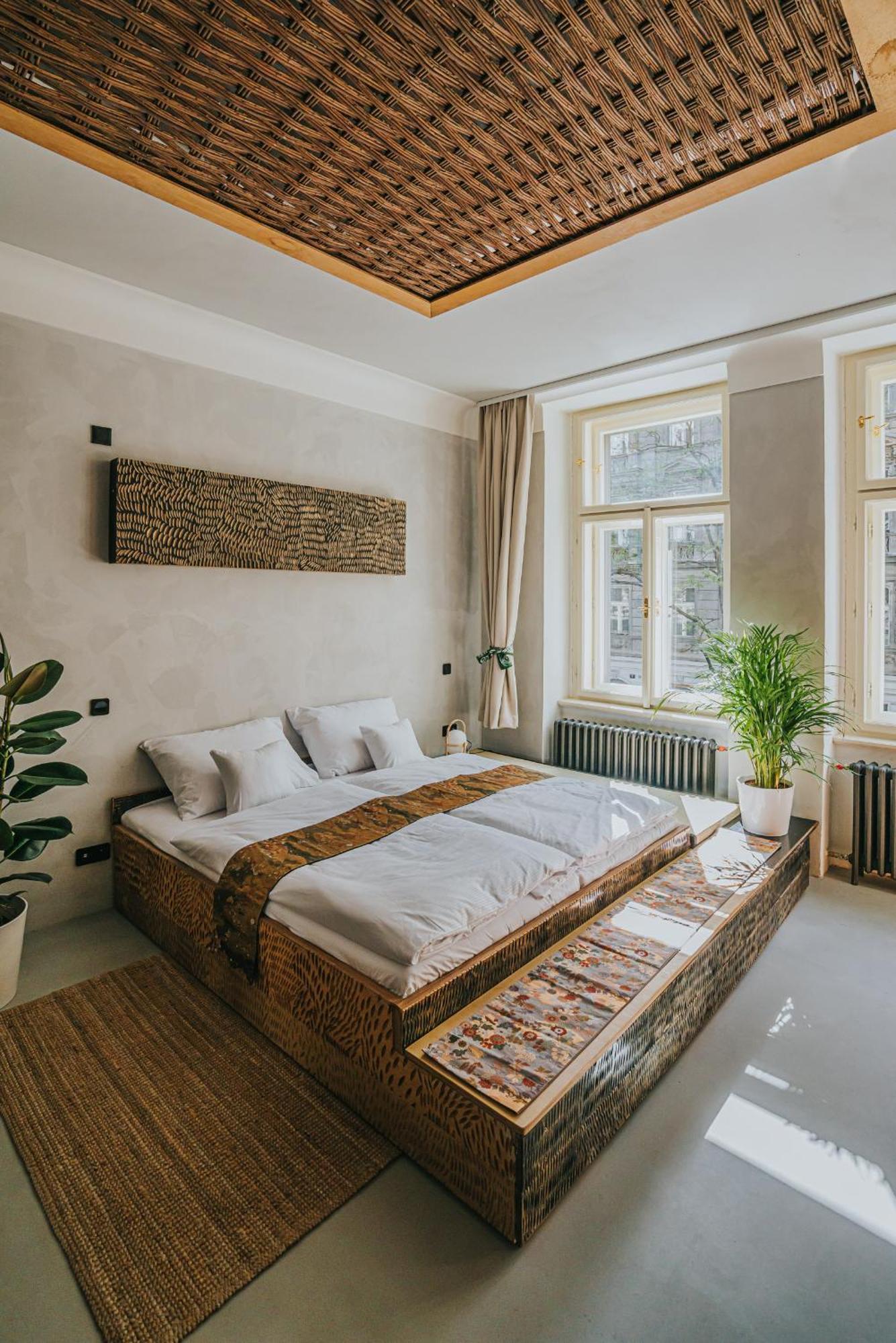 Bohemian Experience Aparthotel Прага Екстериор снимка