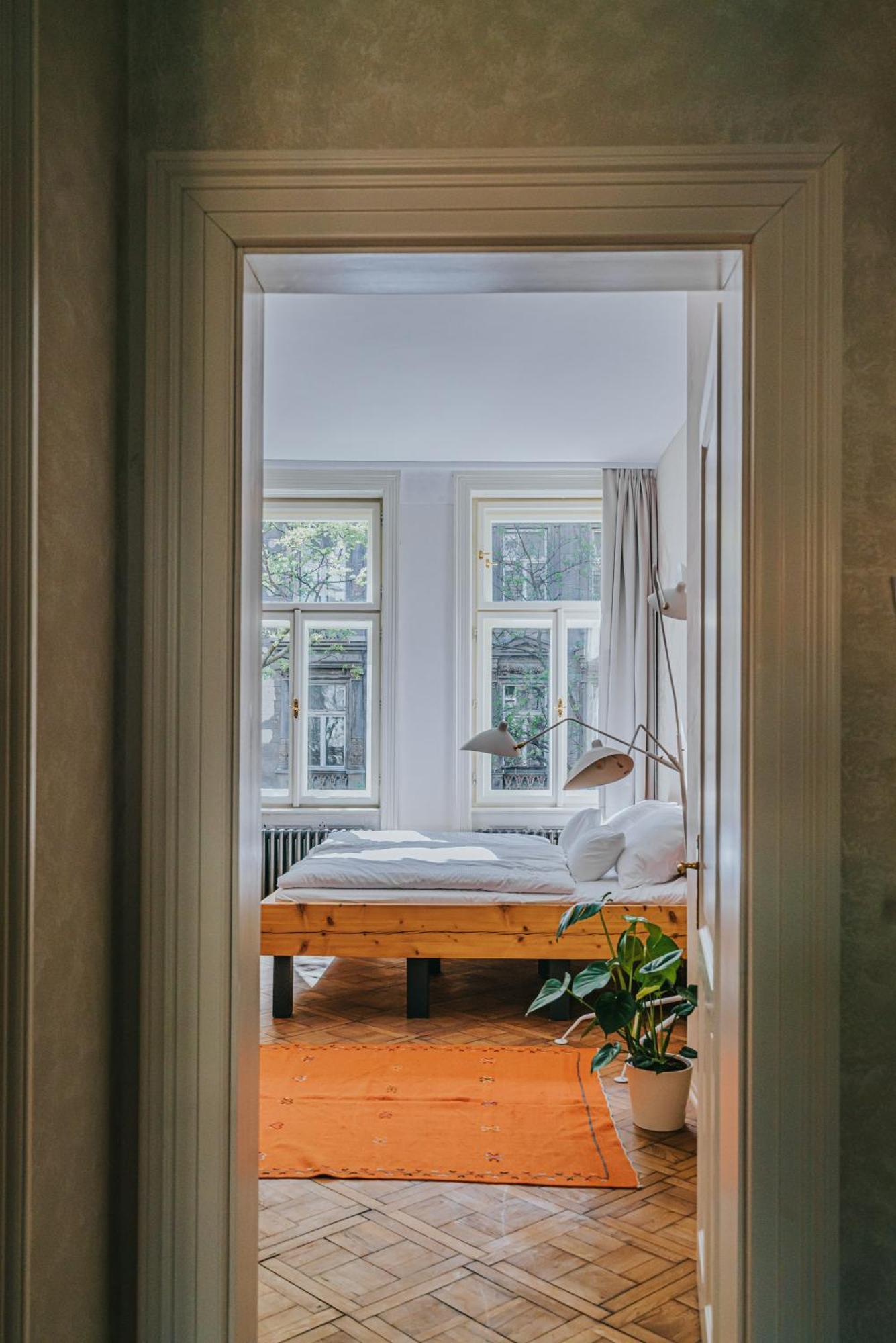 Bohemian Experience Aparthotel Прага Екстериор снимка
