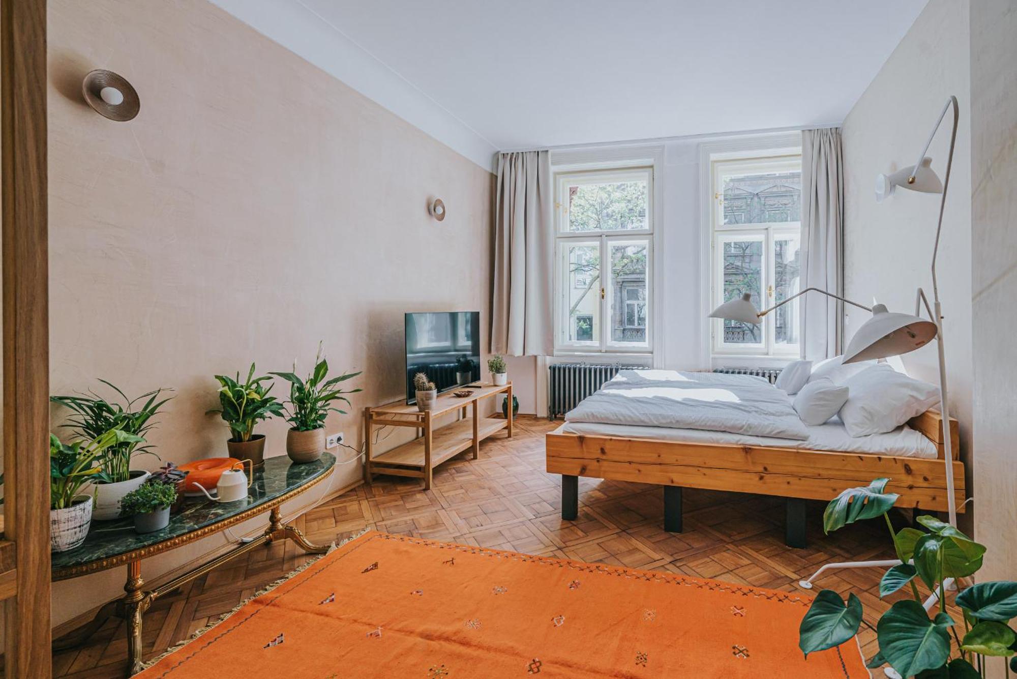 Bohemian Experience Aparthotel Прага Екстериор снимка