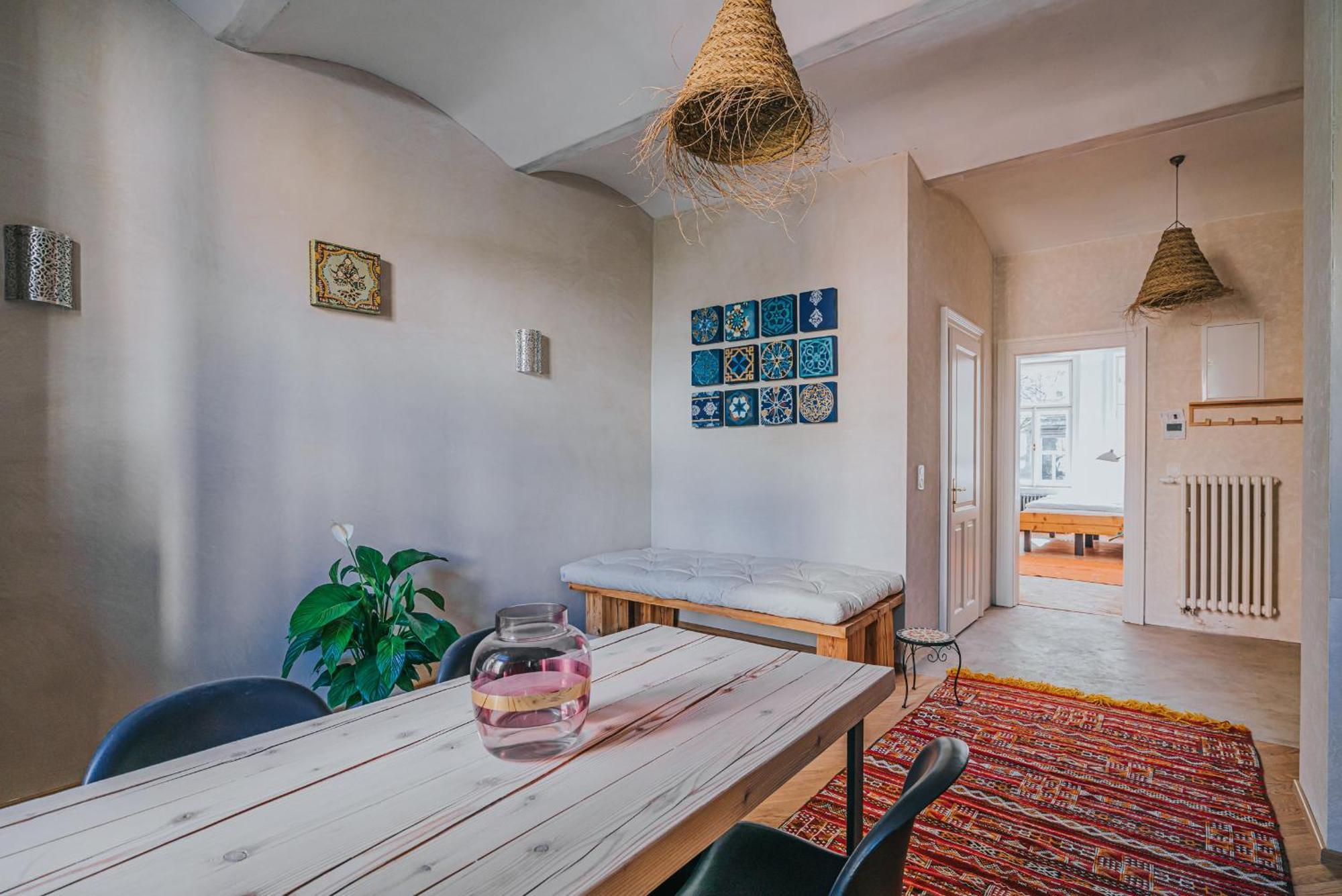 Bohemian Experience Aparthotel Прага Екстериор снимка