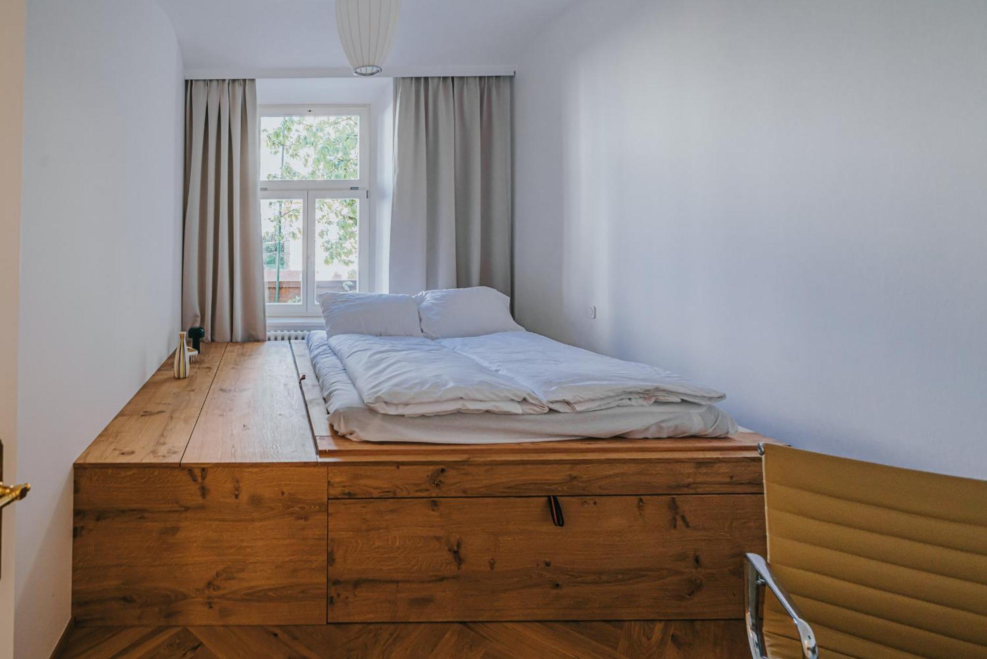 Bohemian Experience Aparthotel Прага Екстериор снимка