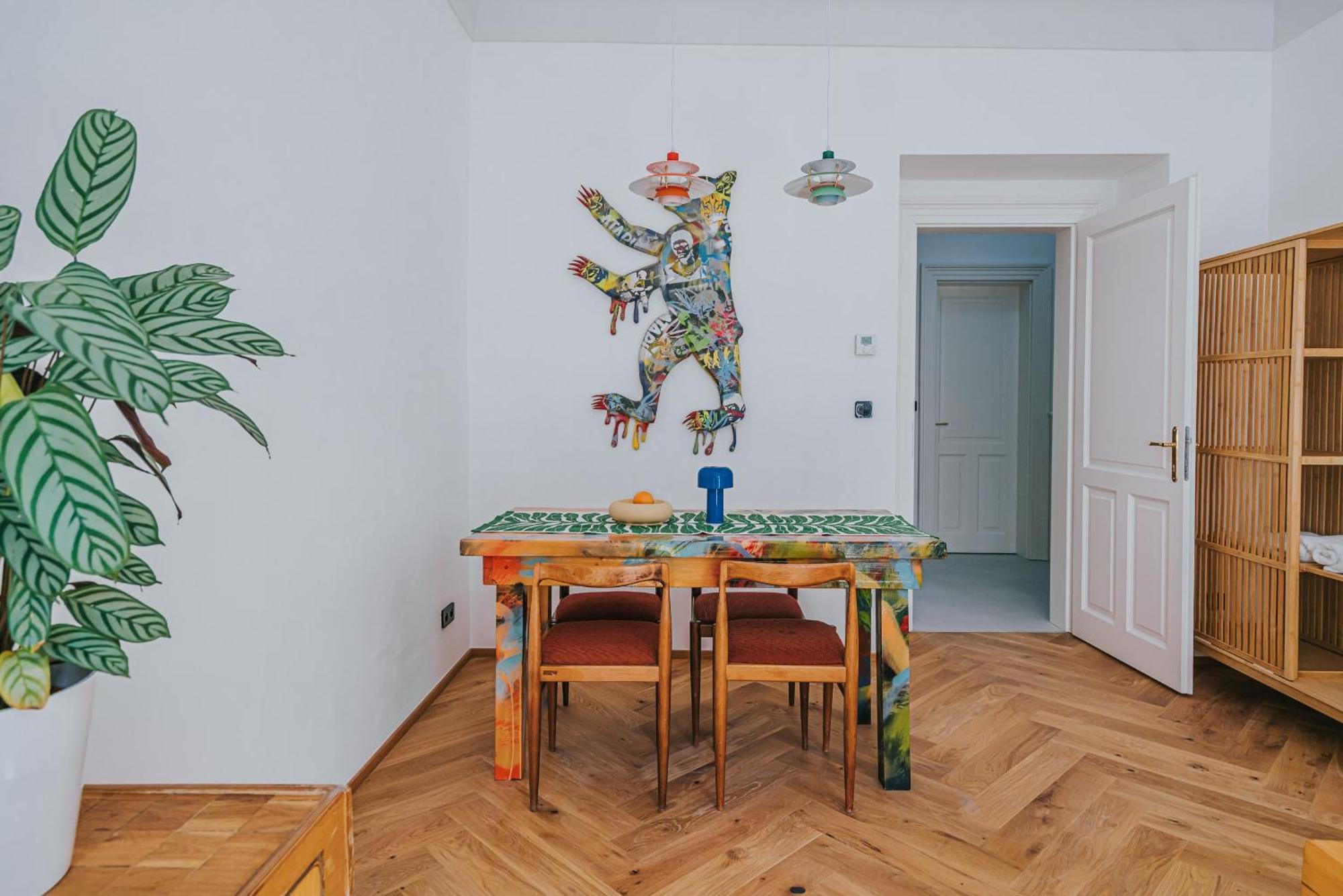 Bohemian Experience Aparthotel Прага Екстериор снимка